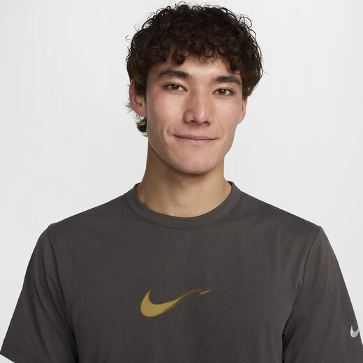 耐克（NIKE）官方HYVERSE DRI-FIT男子防晒速干短袖上衣夏季T恤HV4882 299中灰/沙漠苔绿/银 M
