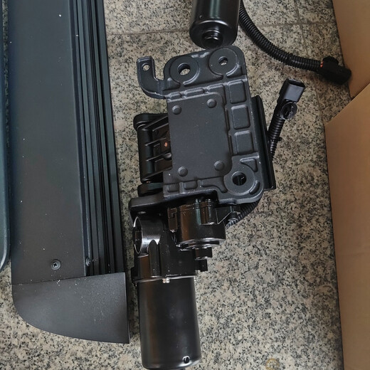 Sailish Wenjie M9 original electric pedal 24 Wenjie M7 original electric pedal is suitable for Wenjie M9 original 1:1 aluminum alloy electric pedal