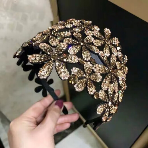 Mrs. Win (Mrs win) wide-brimmed flowers to cover white hair artifact, flower blossoms, rich and noble pressure hairpins, hairpins, rhinestone anti-slip headband, headband, headband, white hair cover - ink gray B05-104