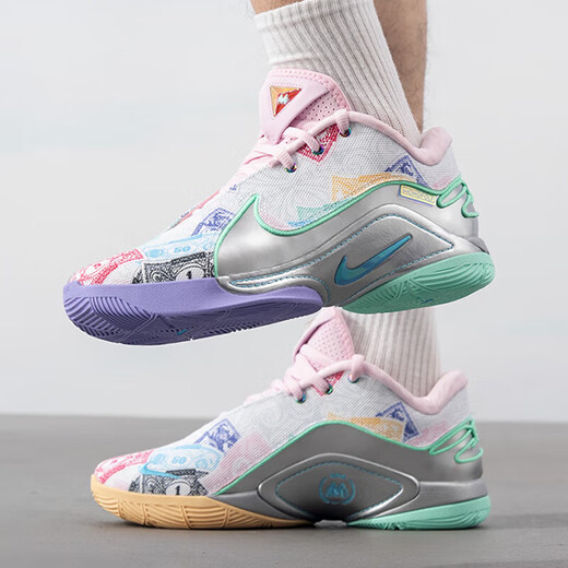 Nike (Nike) Freizeitschuhe Herrenschuhe Frühling Neue Sportschuhe LBJ James 22 Generation Basketballschuhe FZ1095-001 FZ1098-100 Glorious Green/Foam Powder/Metal 40 40
