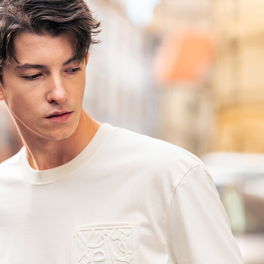 
Mr. Bu Bu silhouette heavy three-dimensional pocket decoration round neck short-sleeved men's T-shirt spring and summer new GT15280 ivory white L (175)