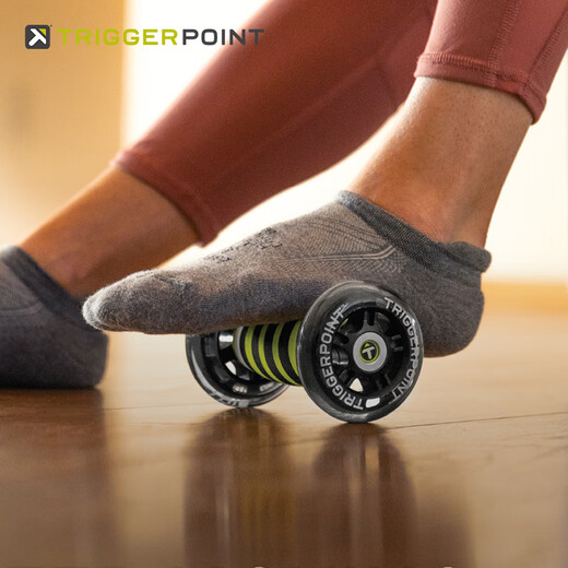 TRIGGERPOINT imported foam roller fitness relaxation muscle yoga column mace yoga column calf sole massage fascia [massage roller] black green