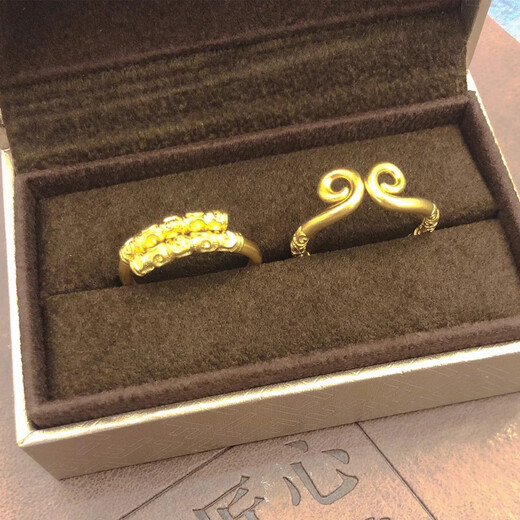 Fat Donglai's same style gold hoop ring 18K Hong Kong duty-free couple, a pair of tight hoops for men and women, faded 24K gold gold hoop + tight hoops