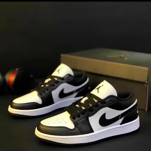 Nike Air Jordan 1 Schwarz-Weiß-Panda Schwulen Frauen komfortable und nicht gleitende AJ1-Paar-Sneaker offizielle authentische schwarze und weiße DC0774-101 35.5 Echte Garantien einer gefälschten Entschädigung für vier