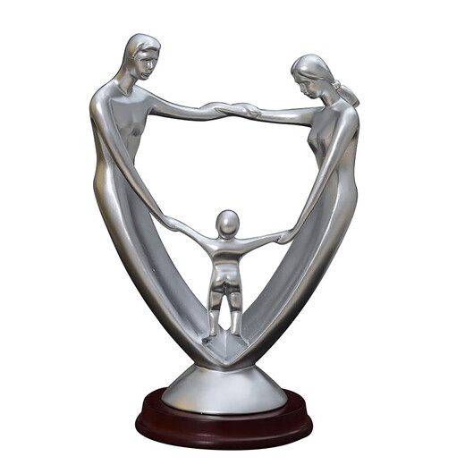 
Mu Dianxing family of three ornaments 10th anniversary wedding anniversary gift wife newlywed engagement 520 Valentine's Day 15935 silver + lettering provided + boy (