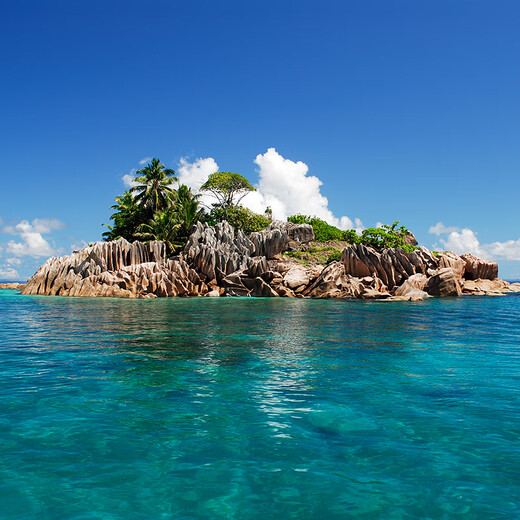 14-night, 17-day tour from Beijing to Vanilla Shikoku. Upgraded inland 2-segment air ticket. All-inclusive. Chinese service. March 25