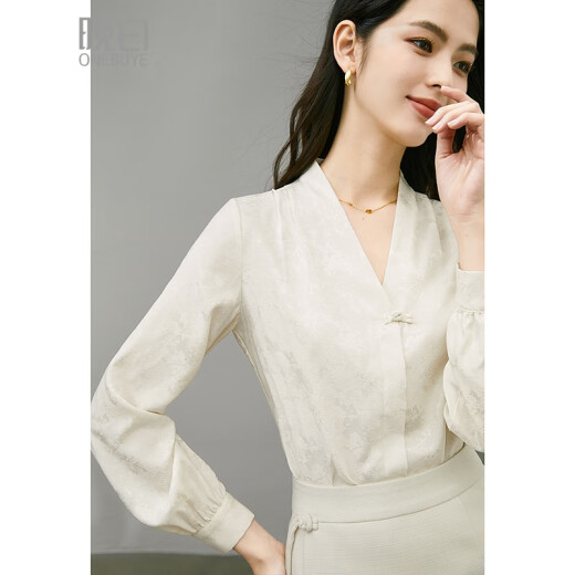 Late white 2024 spring style temperament V-neck new Chinese style national style dark pattern jacquard temperament age-reducing versatile shirt for women apricot M