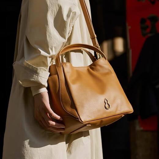 BOYCLN genuine leather large-capacity crossbody bag completes the first-layer cowhide vegetable basket 2024 new shoulder bag Pipa Brown 724