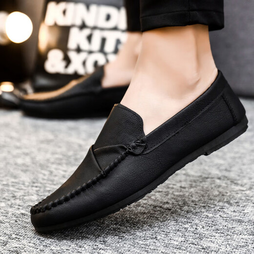 Yuan Beiying 2025 Nouveaux chaussures pour hommes, chaussures en cuir décontractées britanniques à la mode, chaussures de haricots à la mode de style coréen, chaussures paresseuses pour hommes, D829 Black 44