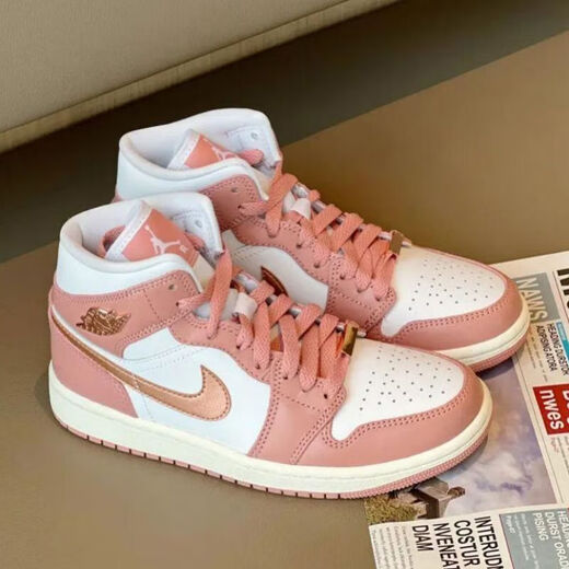 耐克（NIKE）AJ1女鞋夏季新款AIR JORDAN 1高帮板鞋休闲鞋轻便透气运动鞋 FB9892-670粉金 36.5
