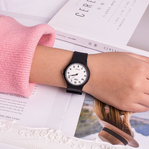 Casio (CASIO) small black watch for men and women, unisex student civil service examination, college entrance examination usable quartz watch MQ-24-7B