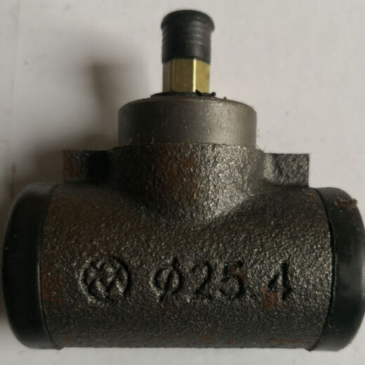 Piaoao Wuzheng tricycle brake hydraulic cylinder 8 wire agricultural accessories