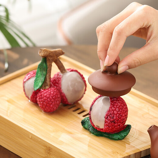 Lychee tea pet ornaments creative personality flush color changing tea play tea ceremony tea set accessories color changing jewelry tea making three pieces