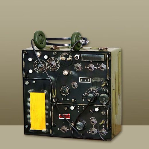 Telegramm Vintage-Sendermodell Eisen Retro Nostalgic Radio Ornamente Anti-japanische Film- und Fernsehbühne Props 1369 Modelle
