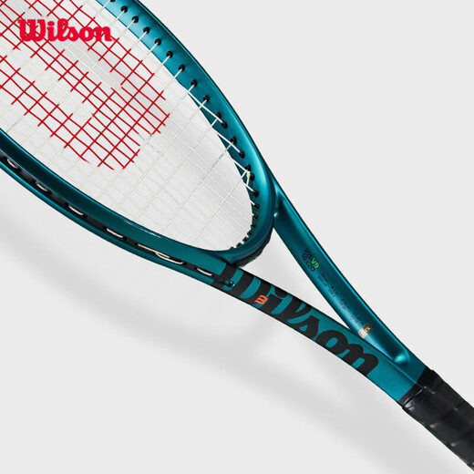 Wilson won the Australian Open champion Sabalenka's same full carbon professional shot BLADE 101L V9