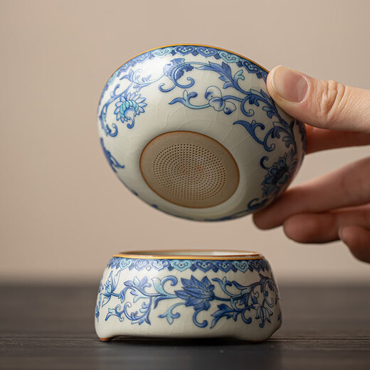 Xi Yuanji Blue and White Ru Kiln Tea Strainer Integrated Tea Strainer Tea Making Artifact Tea Separator with Full Flower Painting Gold Enamel Flower Beige Ru Kiln Round Tea Strainer Set + Male Cup