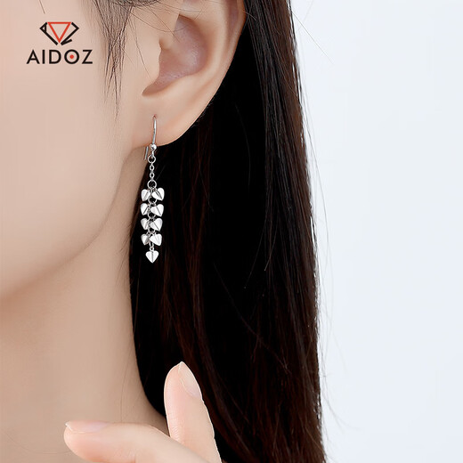 Aido Diamond pt950 platinum love-shaped tassel earrings for women, fashionable platinum ear hooks, versatile earrings, one pair, 2.8-3.0 grams