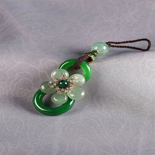 Yayin ancient style cheongsam pressed lapel green hangings dry green Chinese clothes hangings aventurine accessories 2024 new style for women