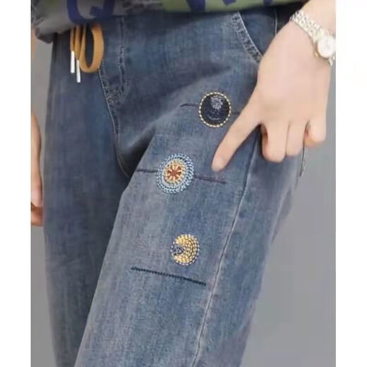 Xueche 2025 Elastic Guangzhou xintang Jeans Джинсы женский случайные брюки с гаремами высокая талия осенняя эластичная талия девятиточечная брюки 9905 Модель [вышитый цветок] Эластичная эластичная талия M Рекомендуется 100-115Jin [Jin Equals 0,5 кг]
