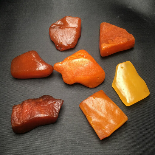 昵兰胖东来品质蜜蜡吊坠原石天l然琥珀全皮原皮原矿5-10克牌子水滴鸡 653号