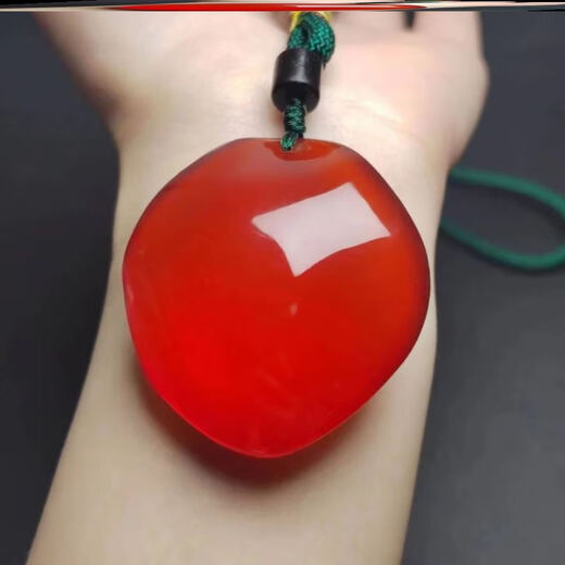 Core fragrant living jade herring stone herring fish stunning stone herring stone pendant herring stone 20 grams herring stone beads herring bone stone U89-R73-herring stone 4-6 grams