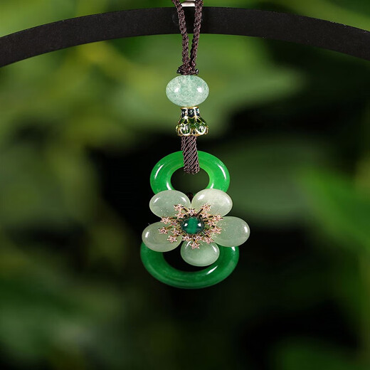 Yayin ancient style cheongsam pressed lapel green hangings dry green Chinese clothes hangings aventurine accessories 2024 new style for women