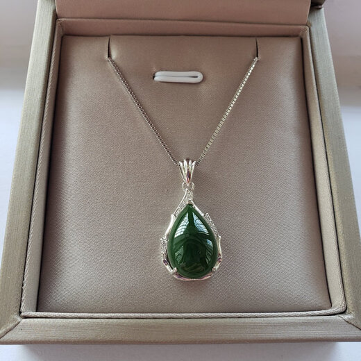 Muju's mother's 50-60th birthday gift Silver Hotan Jasper Pendant Necklace Women's Silver Inlaid Jade Clavicle Chain Silver Jewelry Mother Water Wave Chain + Pendant