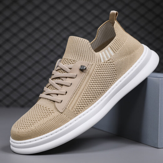 2025 Summer des chaussures de sport en maille volante respirante à la mode