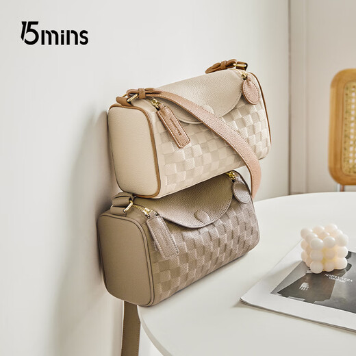 15MINS【百丽旗下】牛皮包包2025女包运动健身斜挎包旅游枕头包520礼物