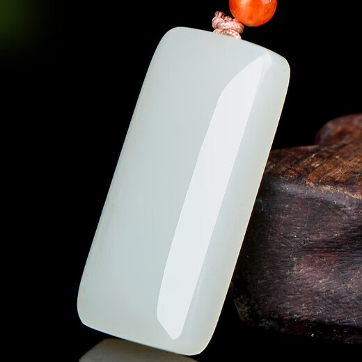 Peut-on demander à Jade le pendentif de Jade Hetian, ce qui signifie la sécurité, bonne chance toujours accompagner, cadeaux de parents et amis, dix m8333