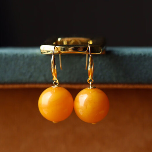 Chi Xing Natural Old Beeswax Earrings Covered with Gold Ear Hook Earrings Retro Style Autumn and Winter Style Earrings for Women A Pair of Earrings Shop Owner