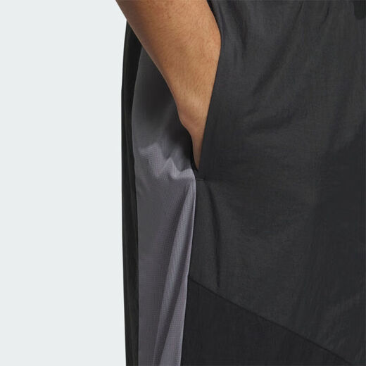 ADIDAS NEO SHORTS Pantalones para hombres Summer Nuevo entrenamiento de fitness al aire libre pantalones de pellizco Pantalones de playa transpirables casuales que corren pantalones cortos de carbono IP3883 L
