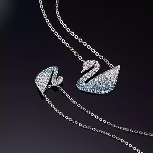GIOIO Swarovski zirconium large and small color swan necklace for women Swarovski champagne gold elegant swan crystal pendant same style gradient blue