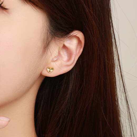 Zhou Taisheng's heart-stirring yellow 18K gold earrings for women, love fashion earrings and earrings as a birthday gift for his wife, 18K gold heart-stirring earrings