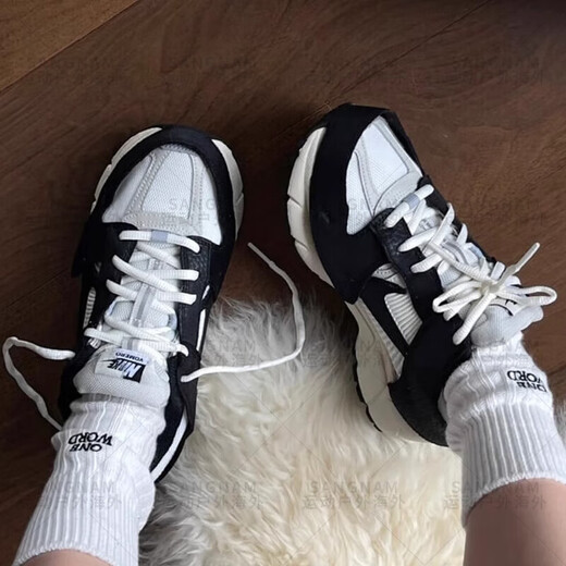 耐克（NIKE）ZOOMVOMERO5减震防滑跑步鞋BV1358CI1694 HF4524-111 46