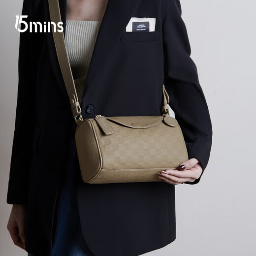 15MINS【百丽旗下】牛皮包包2025女包运动健身斜挎包旅游枕头包520礼物