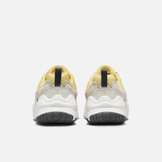 耐克（NIKE）TECH HERA女子运动鞋夏季老爹鞋刺绣时尚增高DR9761 700土星金/铁灰/浅骨色/幻影灰 35.5