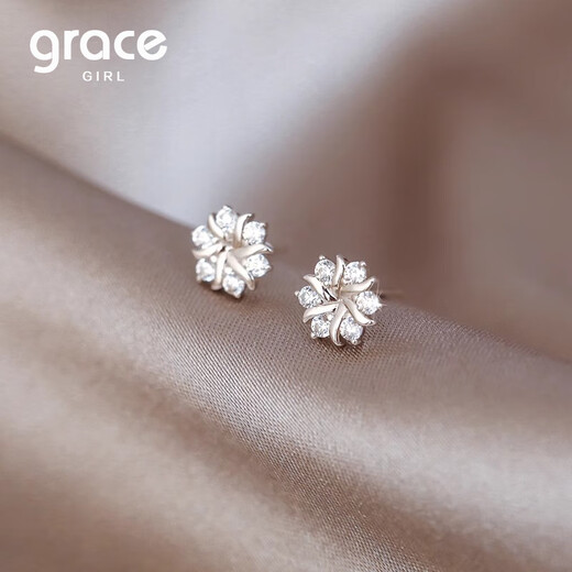 Grace Girl Snowflake Earrings Women's Niche Design Earrings Fashion Jewelry Valentine's Day Birthday Gift for Girlfriend and Wife Snowflake Earrings + Gift Box-Local Warehouse