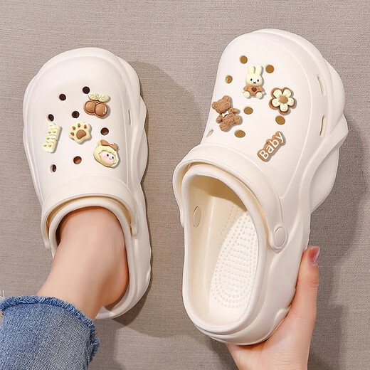 Bangbo Shidong Croc Shoes Women's Spring and Summer Outerwear 2025 New EVA Thick Sole Heightening Beach Seaside Baotou Sandals Women's Croc Shoes Beige Brown Bear 37-38