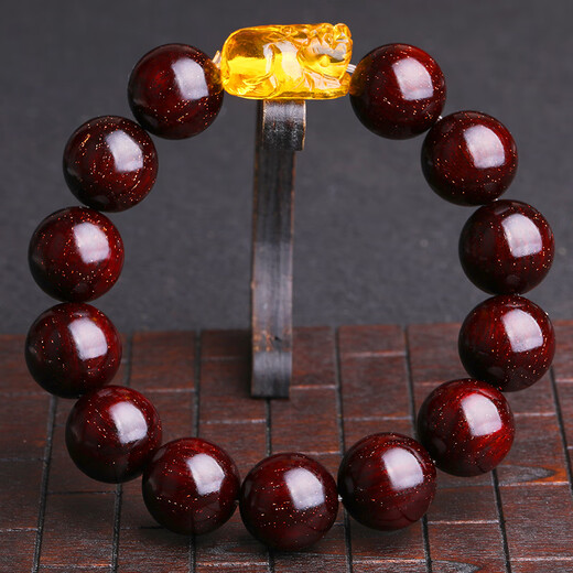 Bijoux Yanyun Beaucoup de bracelet de santal de santal rouge Vénus Indian Small Feuille Red Wenhua Perles bouddhistes Authentiques Bracelet et femmes Bracelet de santal