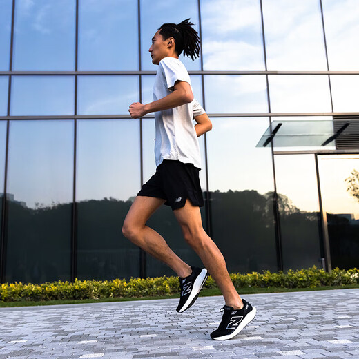 NEW BALANCE 运动鞋男鞋夏季透气缓震百搭舒适880V14跑步鞋 M880B14 40