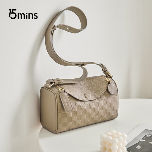 15MINS【百丽旗下】牛皮包包2025女包运动健身斜挎包旅游枕头包520礼物