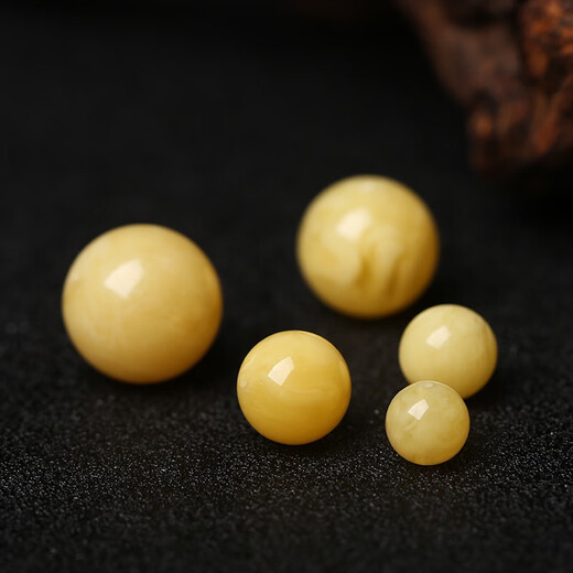 DL 1998 Fat Donglai quality beeswax single bead fidelity Russian material floating white flower white flower chicken oil yellow and white honey loose beads with beads round beads white flower wax 16mm one