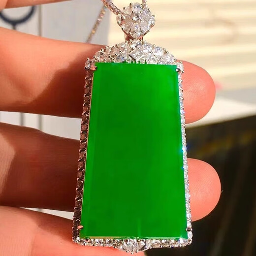 Songdu Jade Wushi Brand Pendant Ice-grown Green Yang Green Jade Pendant Men's and Women's Diamond-Inlaid Jade Treatment S925 Silver Inlay