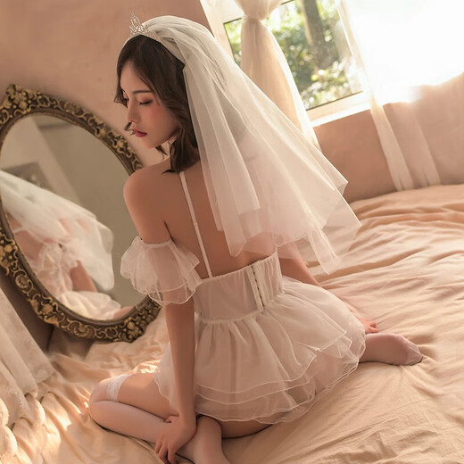Fat Donglai Quality Chinese Valentine's Day Gift [focus on high quality] Sexy wedding bride wedding gown bed Teacher's outfit [7029] Neck halter top-butt wrap skirt