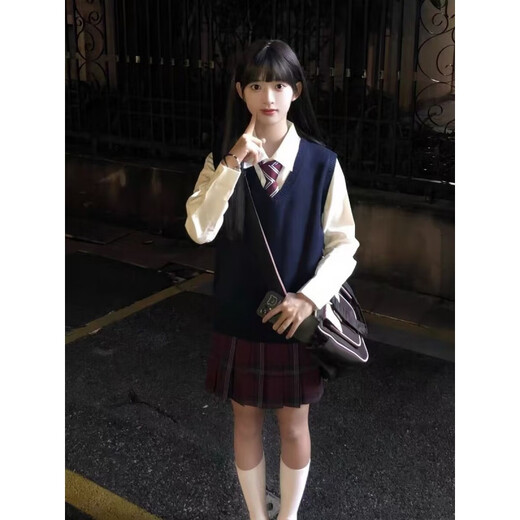 
Her style 2691 people collect original jk uniforms with long sleeves tops in college style wear V-neck sweater vest horse (long shirt + navy blue vest + black JK skirt + stripes 1 M 42