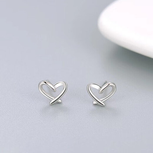 DL 1998 Fat Donglai same style pt950 platinum earrings PT950 women's love earrings platinum earrings silver light luxury niche design new style will win your heart a pair