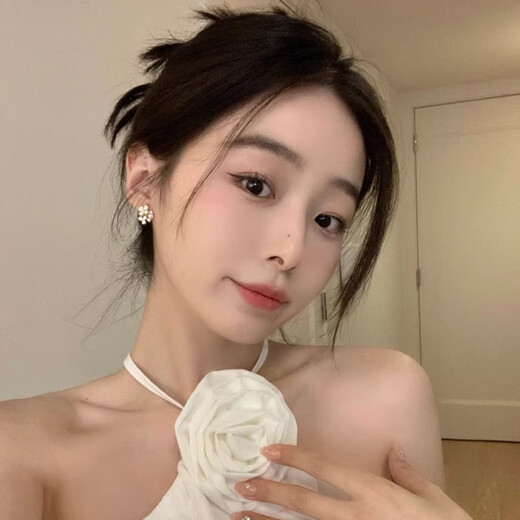 Xingluo Xueluo Gardenia pure white flower ear clips for women without piercing earrings for women sweet temperament painless mosquito coil ear clips a pair of mosquito coil ear clips (without pierced ears)