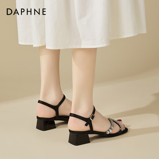 达芙妮（DAPHNE）鱼嘴凉鞋女2024夏季新款水钻一字带外穿凉鞋女露趾粗跟百搭女鞋子 黑色 34