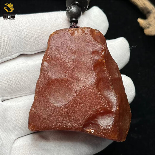 Fuwanzhe natural beeswax authentic raw stone handle pendant red leather amber full leather pendant 35.5g